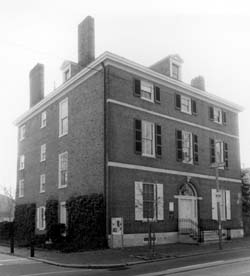 (Bernie Cleff, 1987)   Bernie Cleff Collection - Society Hill Inventory, Athenaeum of Philadelphia.  Local ID #: 23A-P-430  